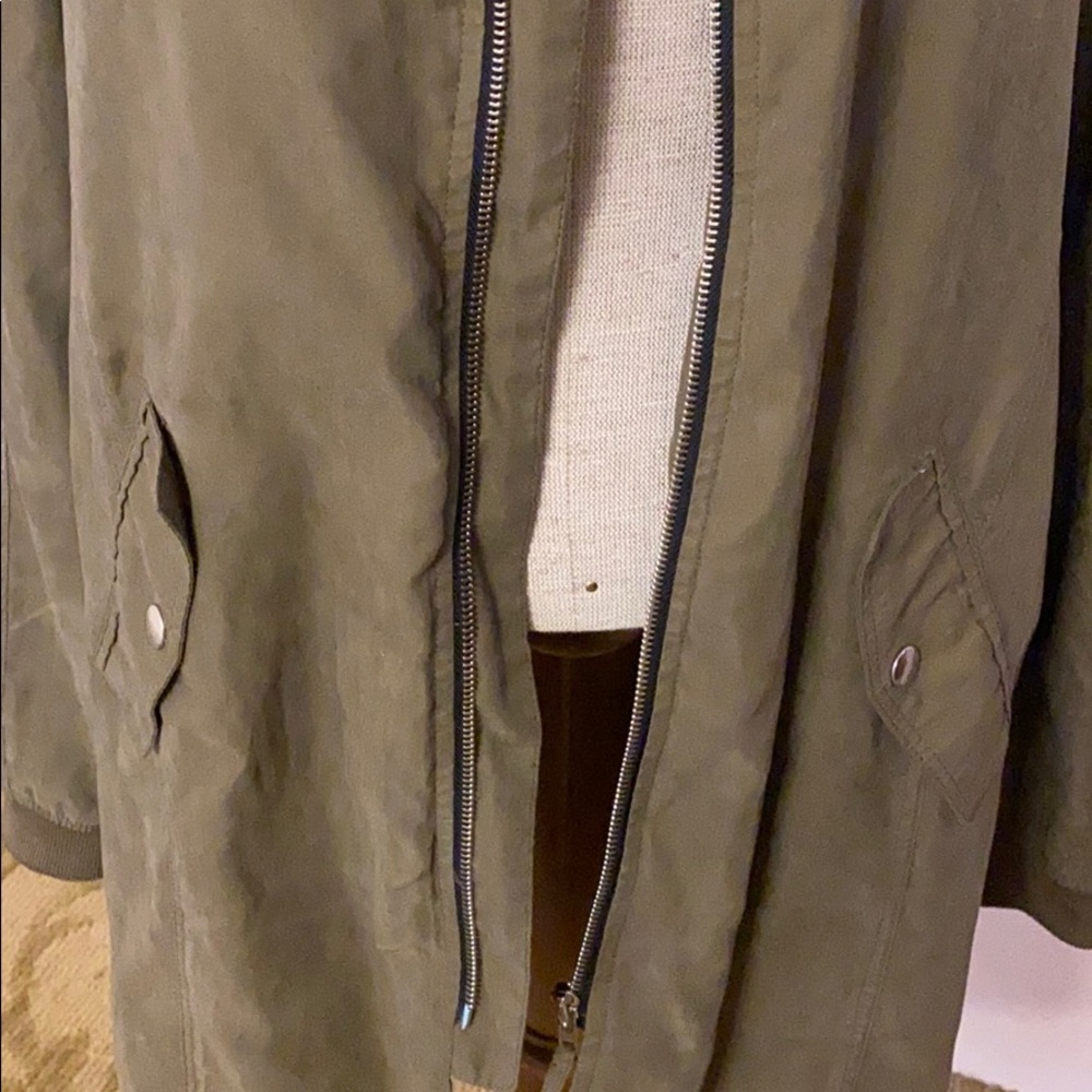 Green Jacket - Picture 2 of 5